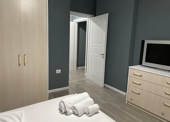 Center Aparthotel 3*
