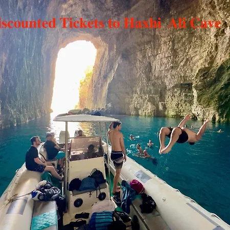 Aparthotel Center 3*